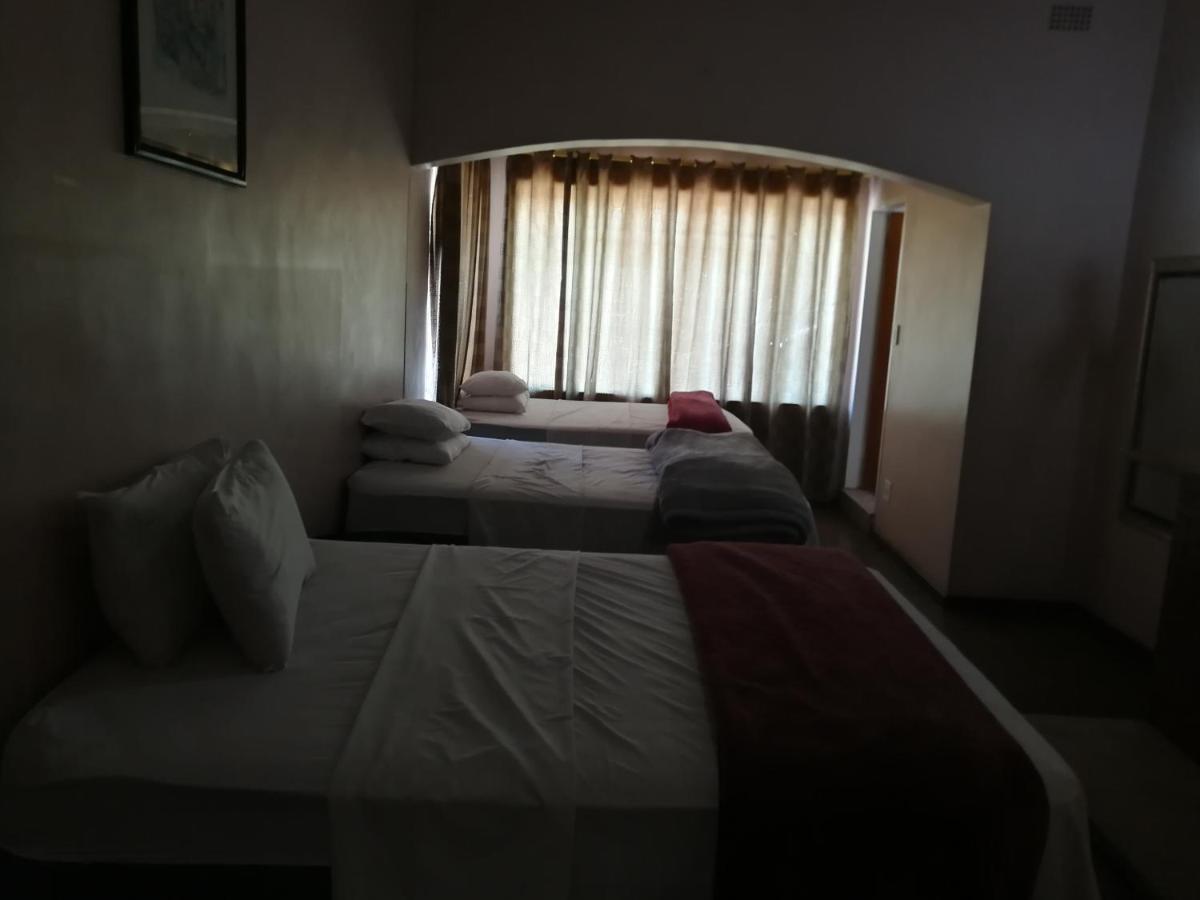 Kamp David Lodge Johannesburg Exterior photo